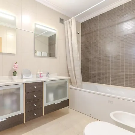 Appartement #368 T2 Sea View & Terrace *